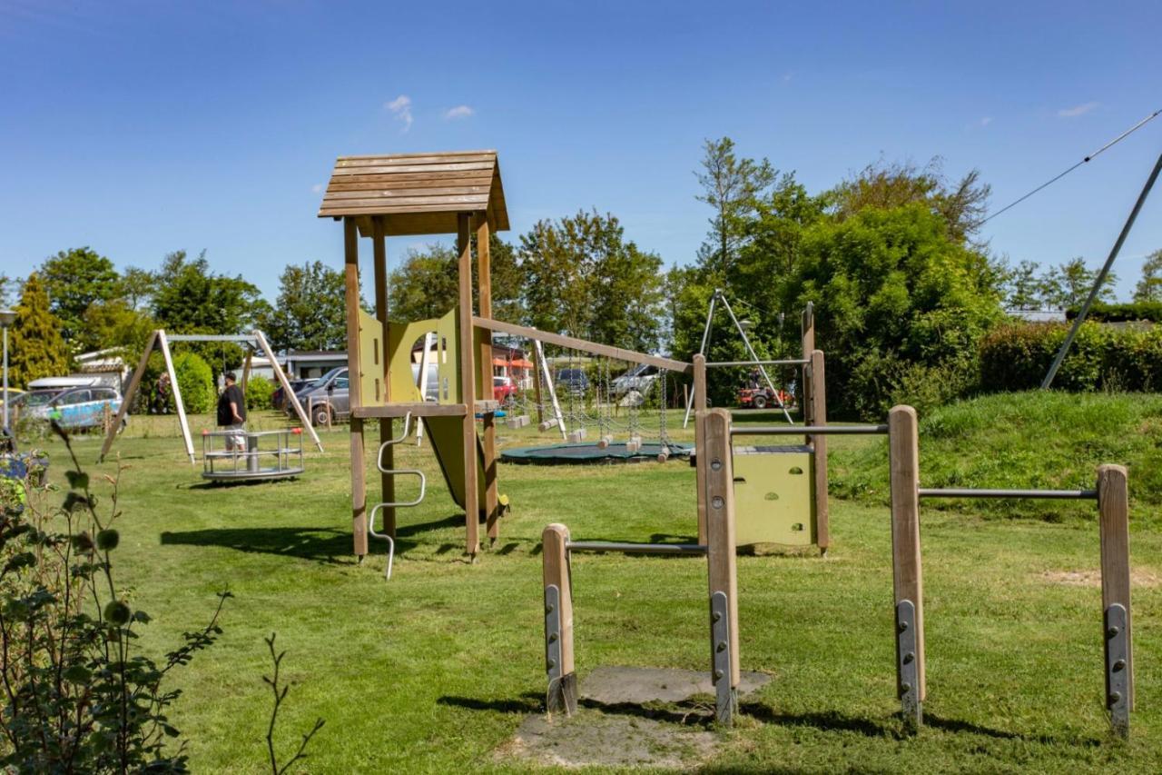 Chalet 516 Op Recreatiepark De Wielen Синт-Мартен Экстерьер фото